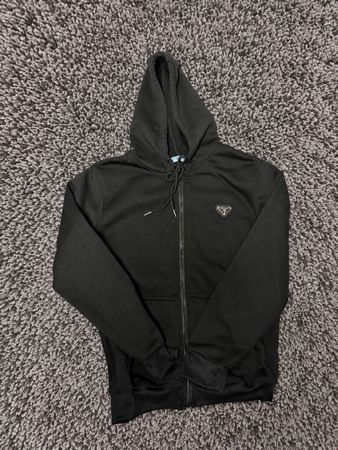 Prada Kapuzenjacke mit Reissverschluss schwarz Grösse M