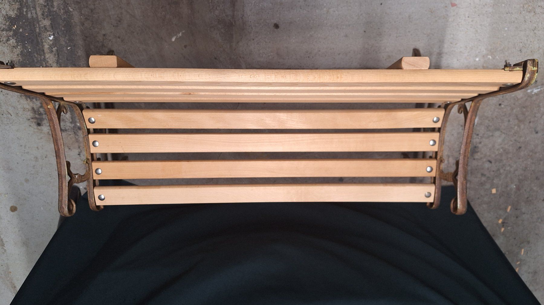 Panchine: hübsche , stabile Kinder-Bank Metall /Holz – Usato da Arlesheim venduto da shopradl 8