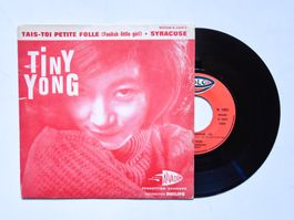 Tiny Yong - Tais-toi petite folle