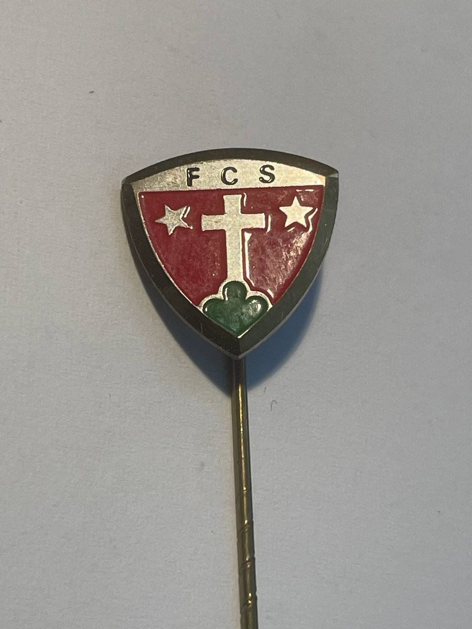 Placchette & Badge: 142. Anstecknadel - FC Suhr – Usato da Luzern venduto da Irek