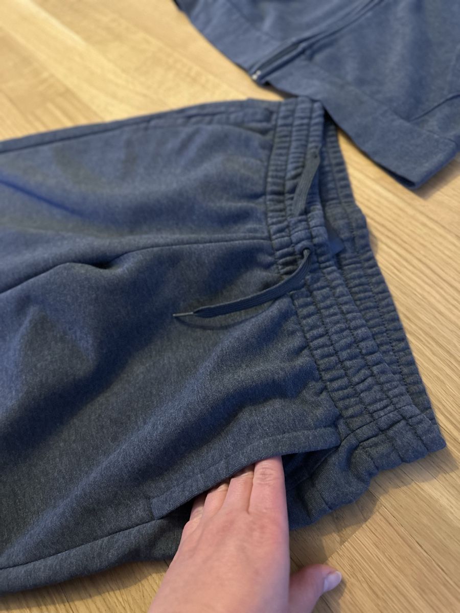 Adidas Completi & Tailleur: Adidas Trainingsanzug, Gr. M – Nuovo (secondo la descrizione) da Erlinsbach SO venduto da dikaan 2