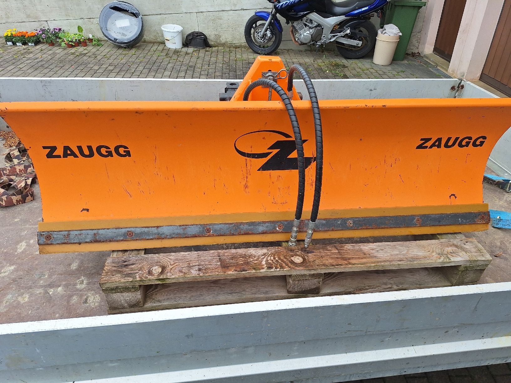 Zaugg Schneeräumung: Lame à neige Zaugg – Gebraucht aus vendlincourt von keme 4
