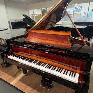 Steinway Strumenti musicali: Steinway&Sons O-180 schwarz poliert "Sunset" Occ. – Usato da Ittigen venduto da KrompholzMusik