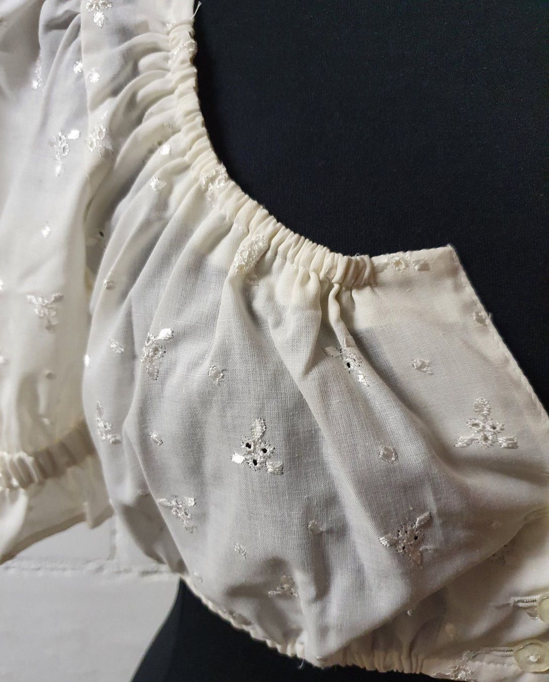 Camicette: Neu: "Rose " / Dirndl Bluse / Gr. 44 / creme – Nuovo (secondo la descrizione) da Muri AG venduto da Edlerweiss 3