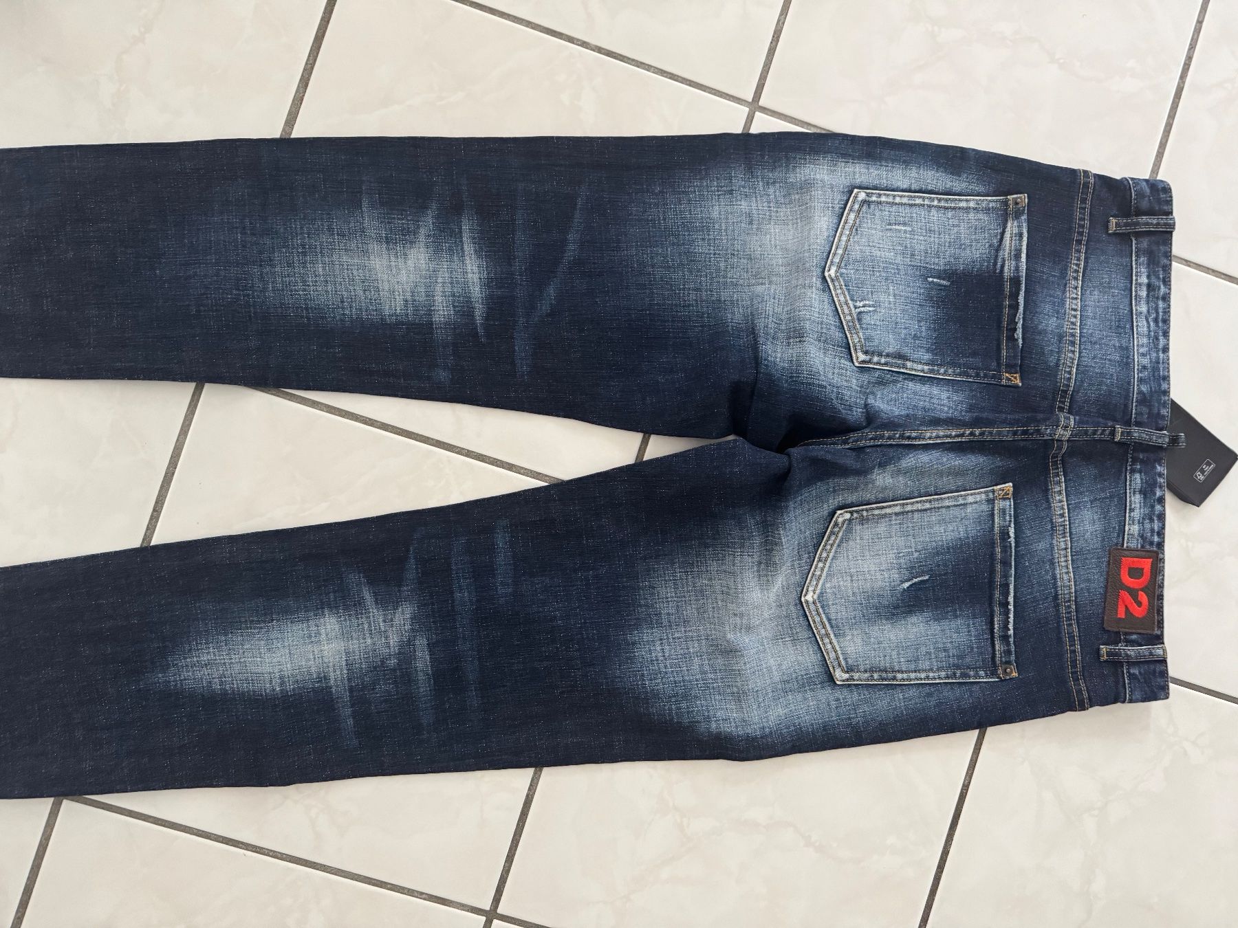 Jeans: DSQUARED2 Jeans D2 – Usato da Muri AG venduto da fab71 3