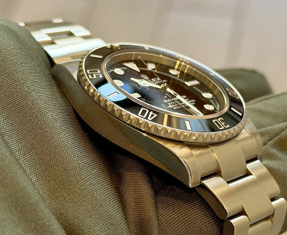Montres:  ROLEX SUBMARINER NO DATE  REF. 124060  – D'occasion à Lumino par Lugano_Time 4