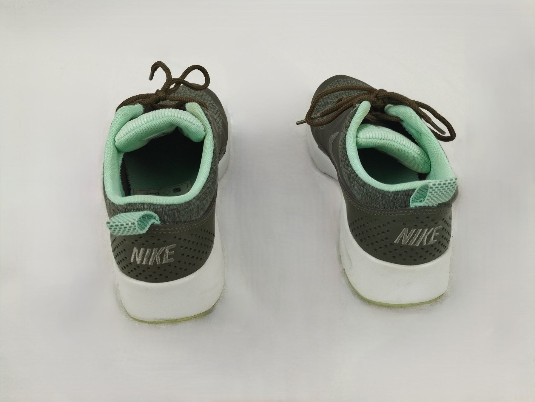 Nike Scarpe da donna: NIKE Air Max Thea Gr.37½ – Usato da Schübelbach venduto da Restwert_Schubelbach 2