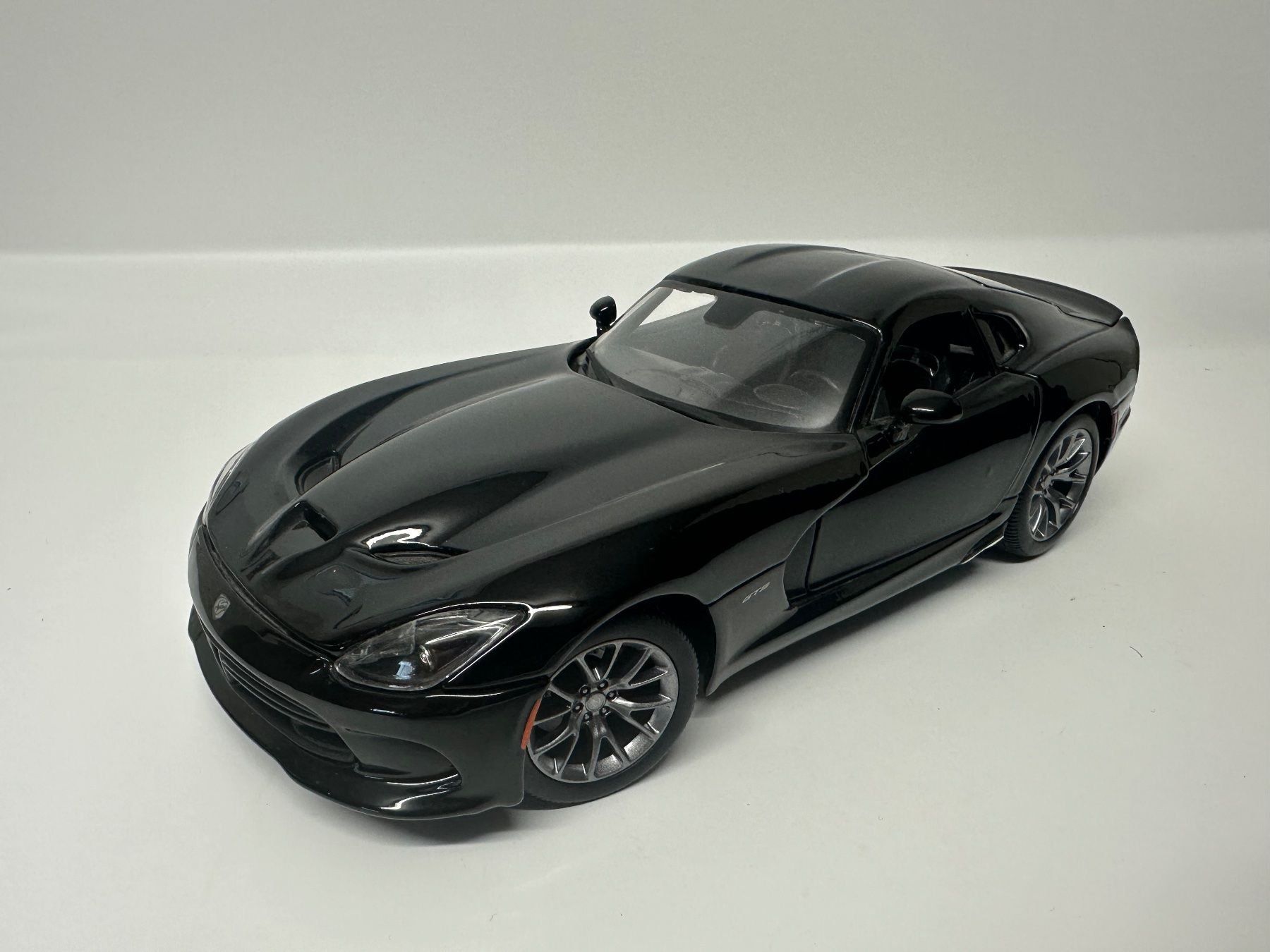 Dodge Modellautos: Dodge Viper GTS 1/18 (schwarz) – Gebraucht aus Ettingen von SwissHellcat
