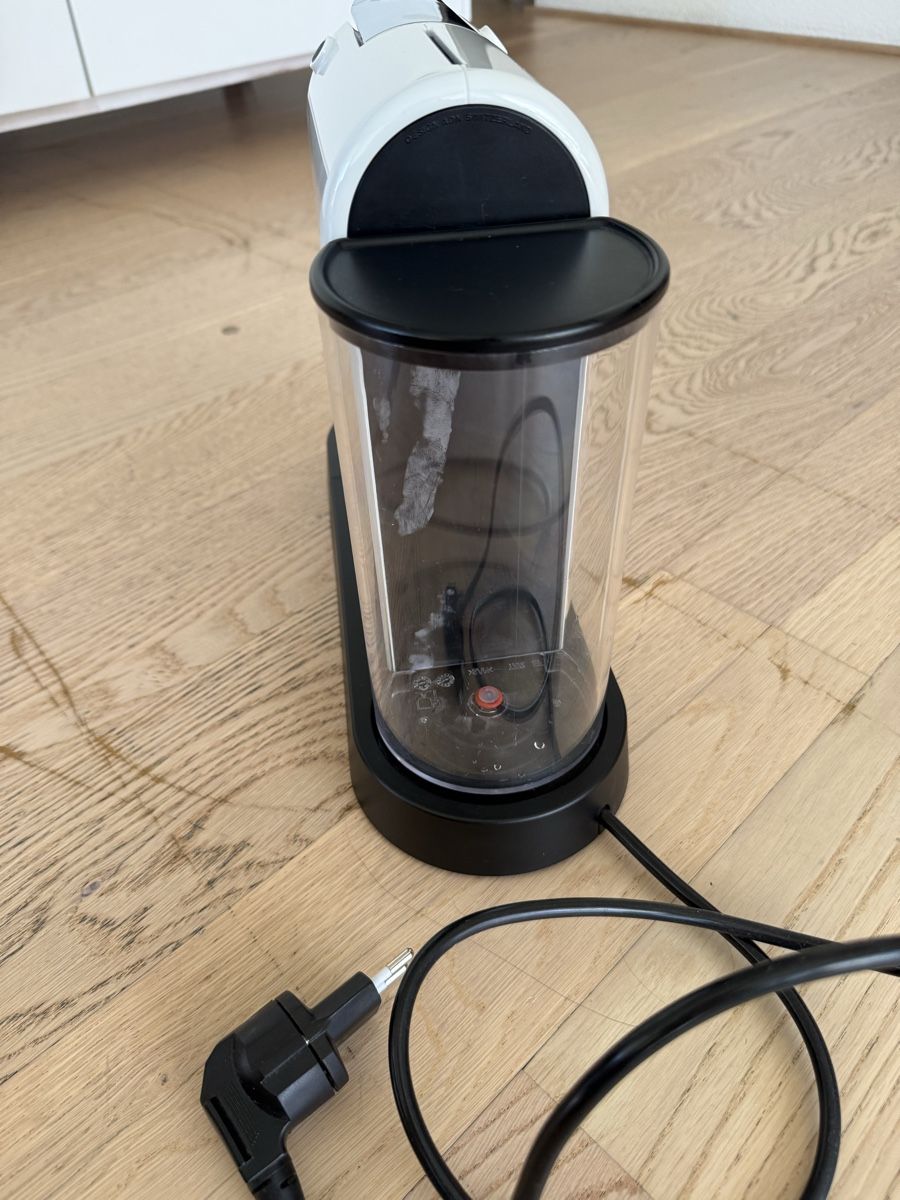 Nespresso Macchine per caffè & Macchine per espresso: DeLonghi Nespresso Weiss, top Zustand – Nuovo (secondo la descrizione) da Wädenswil venduto da mat_p7l8 2
