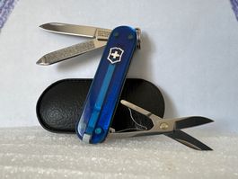 VICTORINOX - Classic blue trans - Sackmesser