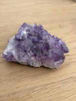 Natürliche Amethyst-Kristallstufe / Amethyst-Cluster