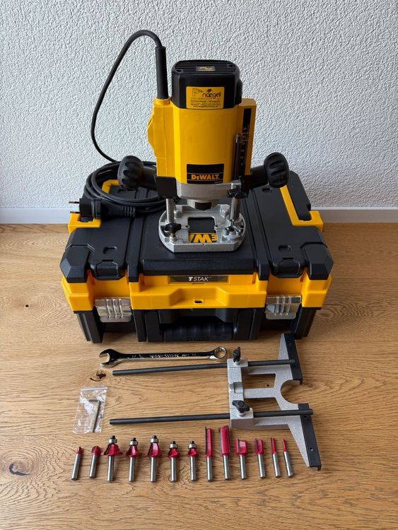 Dewalt Oberfräse DW615 und 13 NEUE Oberfräser + viel Zubehör (Gebraucht ...