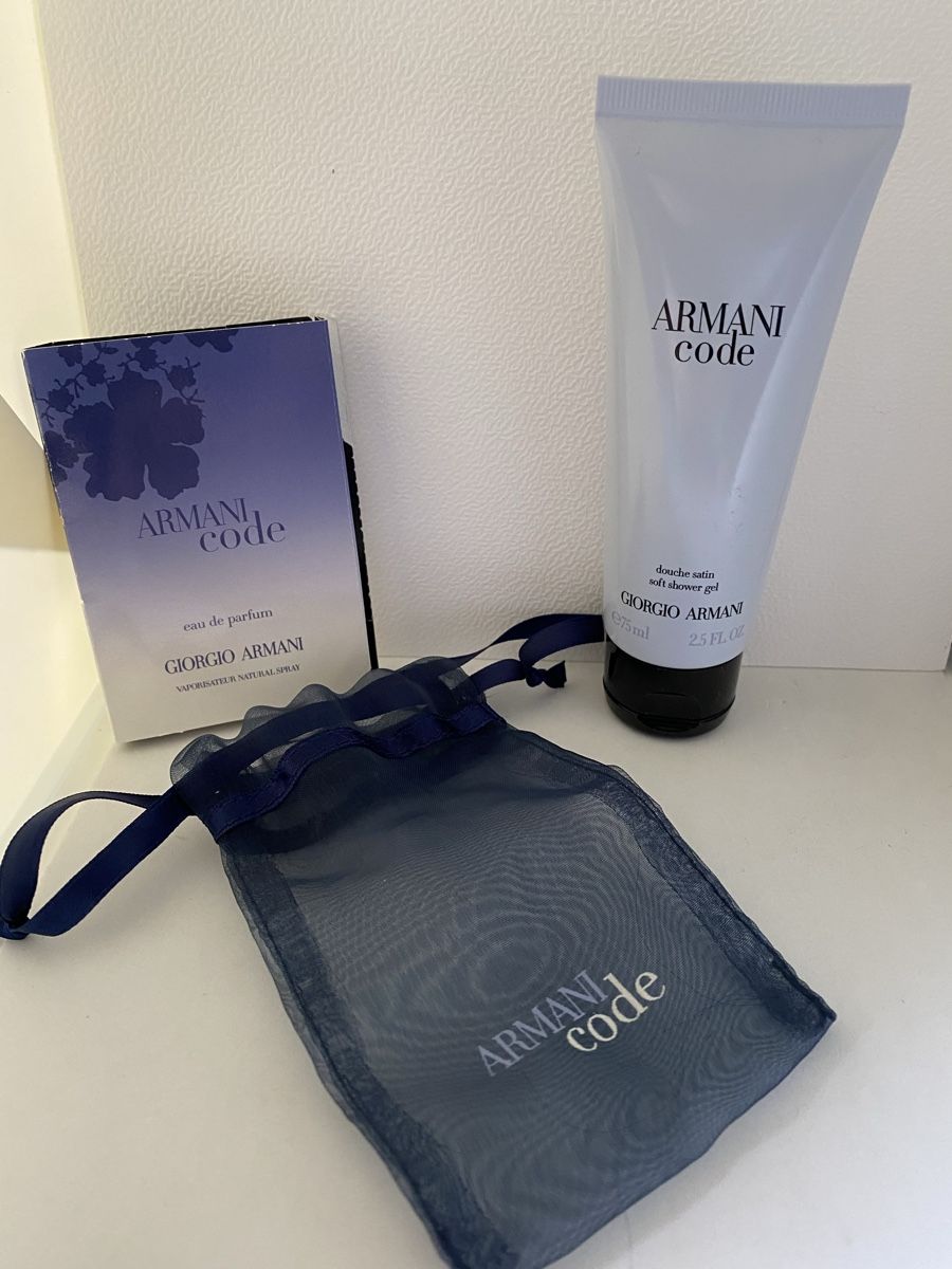 Armani Profumi & Eau de Toilette: Armani Code Giorgio Armani – Nuovo (secondo la descrizione) da Bouveret venduto da wes_7zll