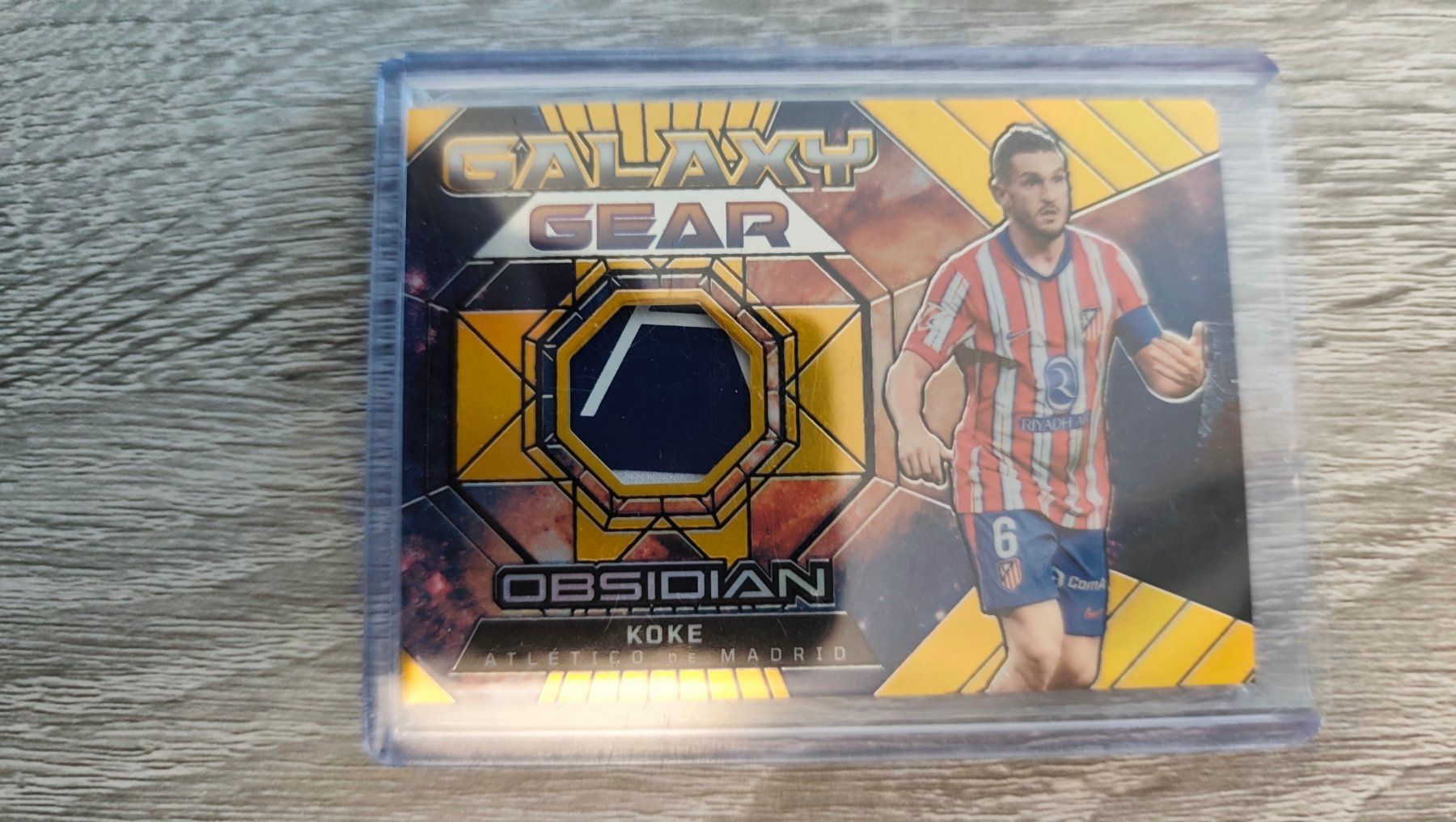 Panini Sammelbilder & Trading cards: Panini Obsidian 24/25 Koke /10 mit Patch Galaxy Gear – Gebraucht aus St. Gallen von RudyundFloydCards