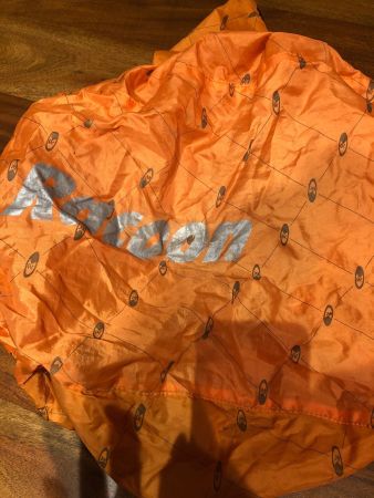 REGENSCHUTZ FÜR DEN SCHULTHEK