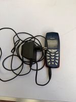 Nokia 3510i Mobiltelefon mit Ladegerät gebraucht
