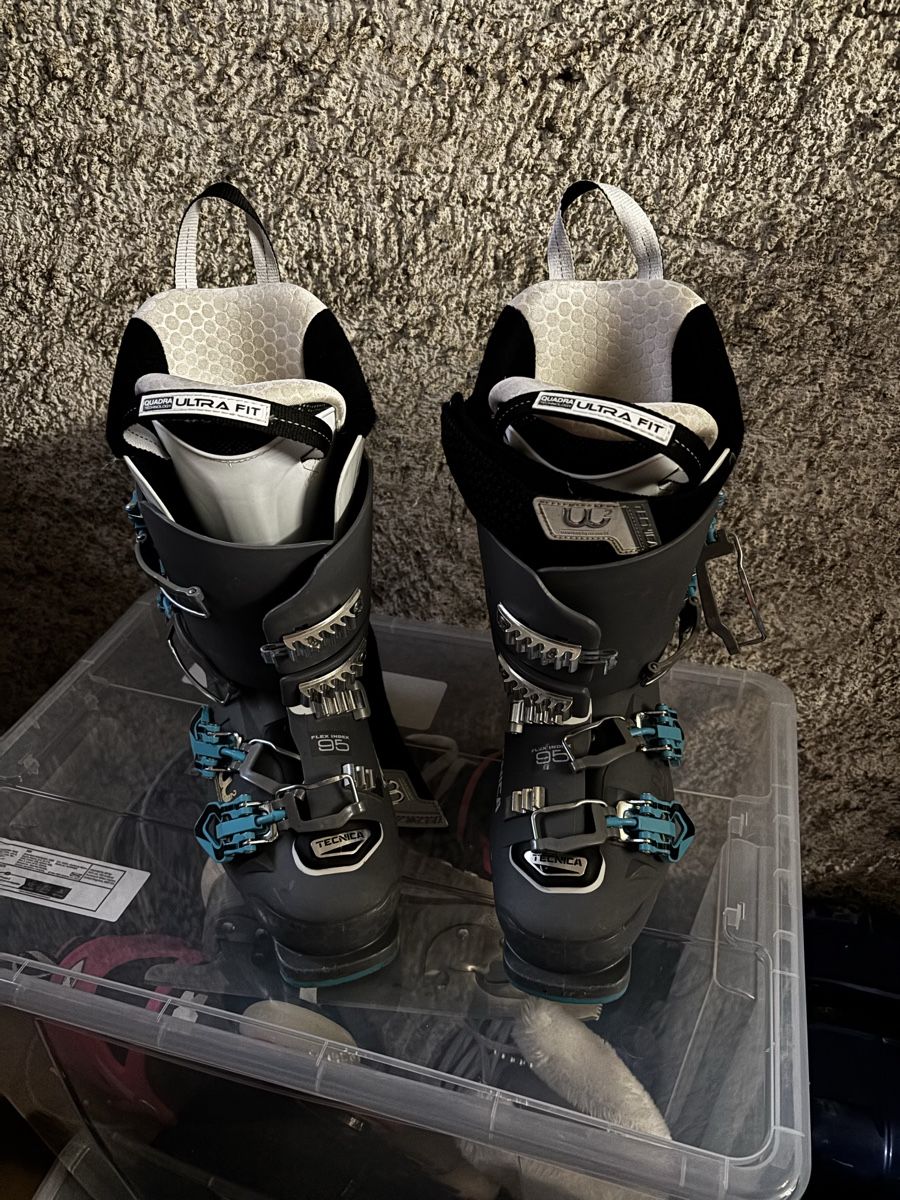 Scarpe da donna: Ski boots – Usato da Zürich venduto da mar_w9cm