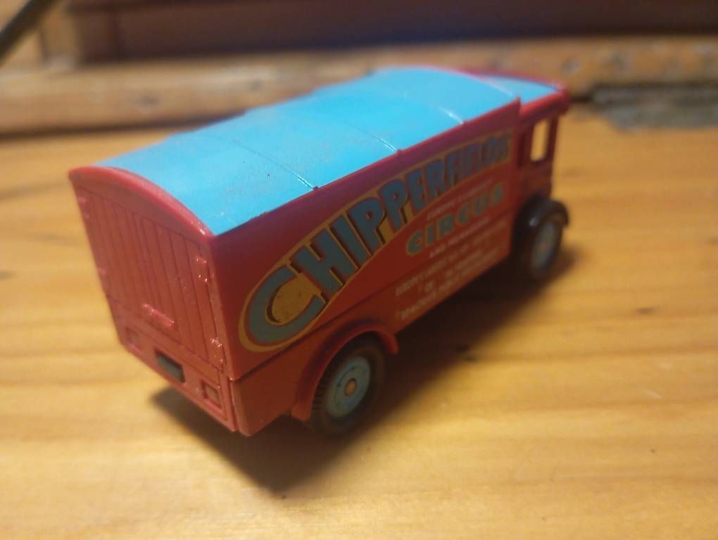 Corgi Toys Modellini d'auto: Corgi AEC Van Chipperfields Circus Spielzeugauto – Usato da Basel venduto da Petergunn 3