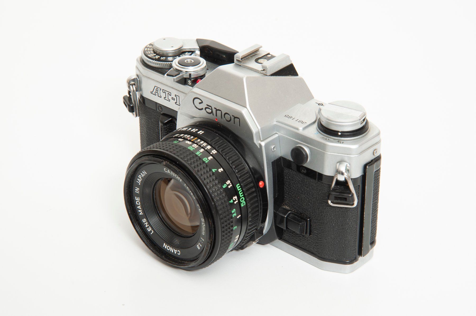 Canon Kamera: Canon AT-1 - Lens FD 50/1.8 - 70-200/4 – Gebraucht aus Lausanne von Phlox02 3