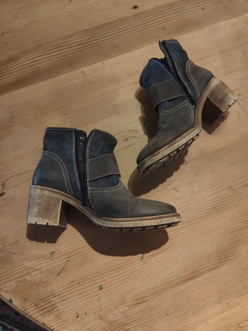 Scarpe da donna: schöne Lederschuhe Gr. 39 – Usato da Olten venduto da Sonjam 1