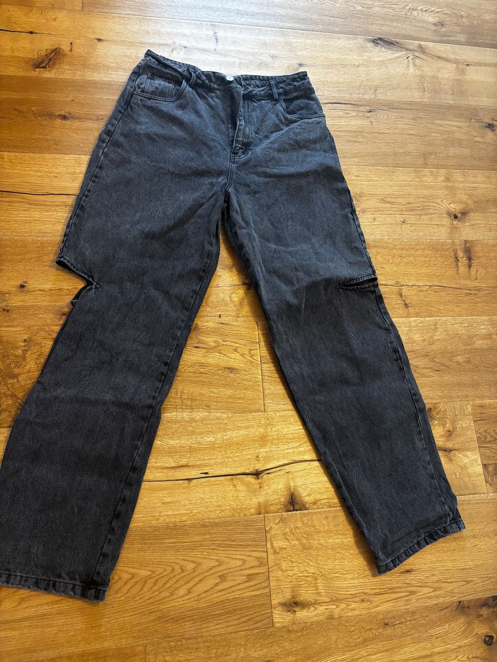 Jeans: Karo Kauer Jeans mit Cut-outs neu – Usato da Wald AR venduto da dom_m2wr 3