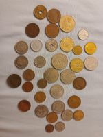 Lot de 35 pièces de monnaie internationales variées