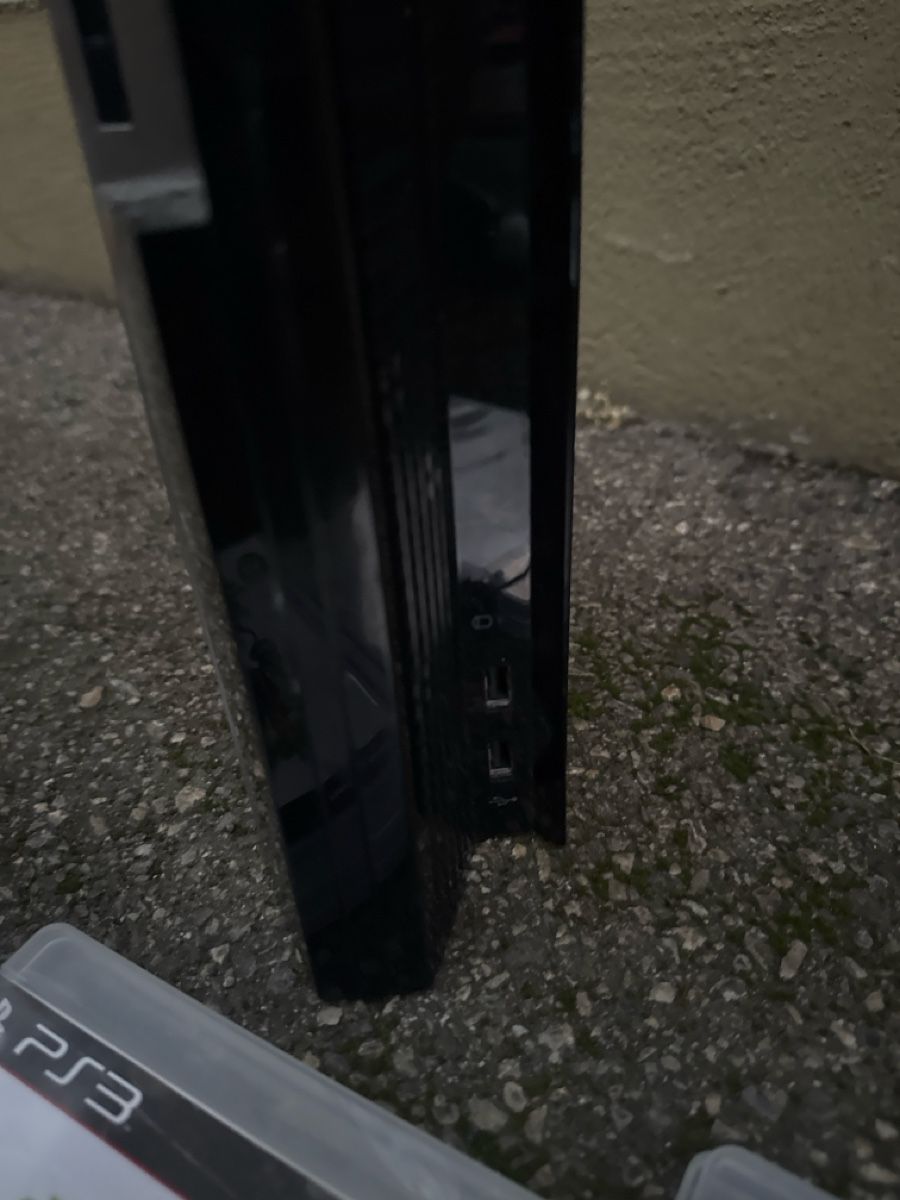 Sony Konsolen: Playstation 3 mit 2 Spielen und Controller gebraucht – Gebraucht aus Olten von HoYa01 3