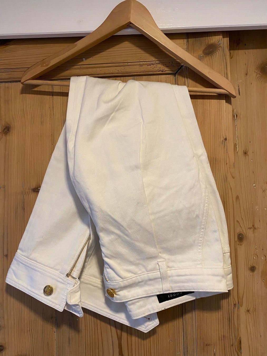 Gucci Pantaloni: Gucci Pantalon chic crème 38 – Usato da Genolier venduto da ber_j8yx 3