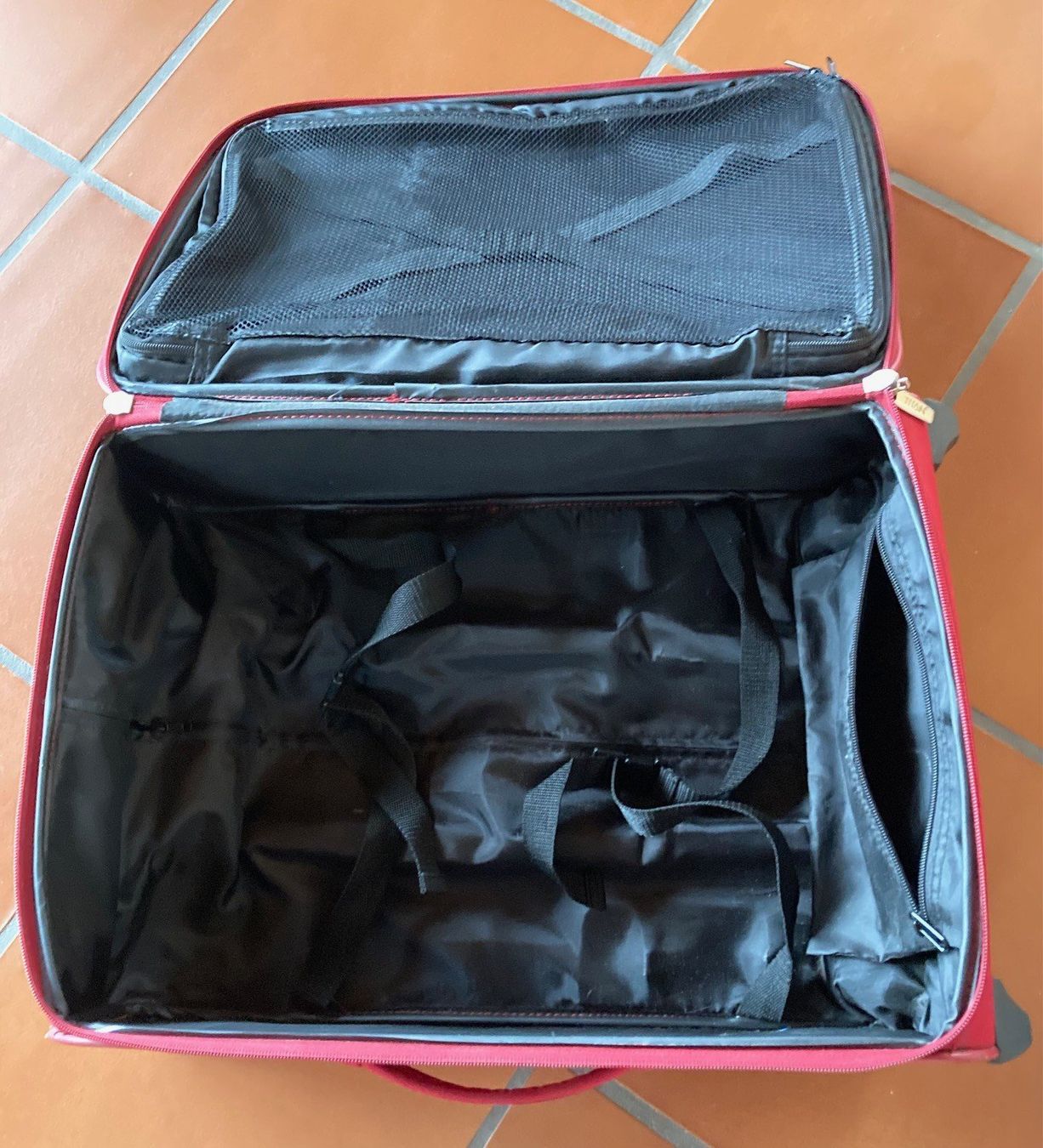 Sonstiges zu Aviatik: Koffer - Reisetrolley - Kabinentrolley – Gebraucht aus Orselina von Vrenegonde 7