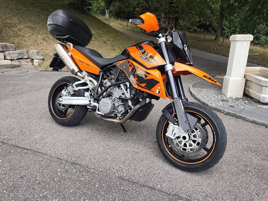 Route: KTM 990 supermoto – D'occasion à Moutier par bonus747 1