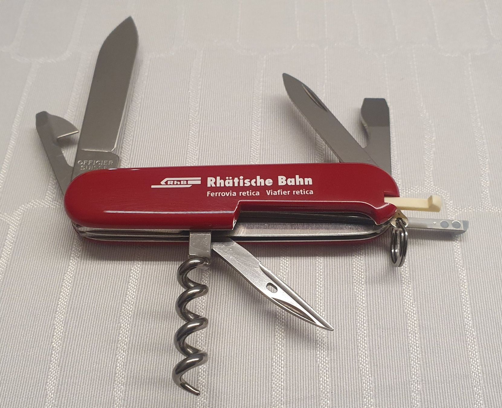 Victorinox Coltelli tascabile: 3 Victorinox Sackmesser mit Logo – Usato da Härkingen venduto da MarianneSi 6