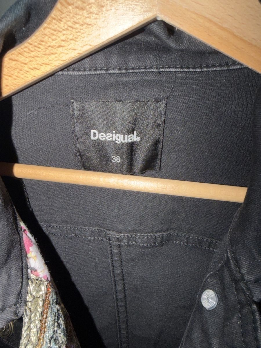 Desigual Vestes: Desigual giacca  – D'occasion à Sementina par bru_vpp5 1