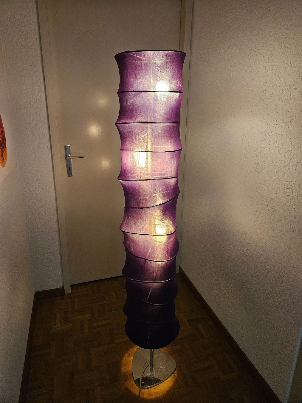Micasa Lampade: Stehlampe mit 2 Farben – Usato da Luzern venduto da J.Co 3