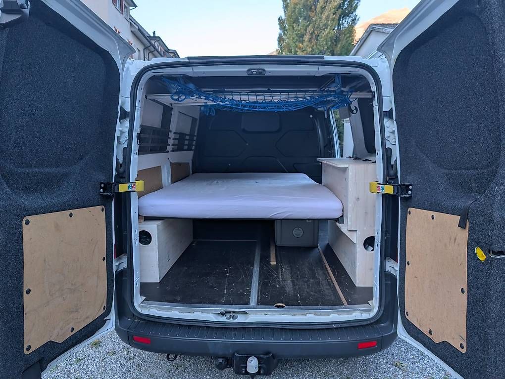 Veicoli da campeggio: Ford Transit Custom L1H1 Campervan mit 3 Sitzplätzen – Usato da Chur venduto da j3ll3yfi5h 4