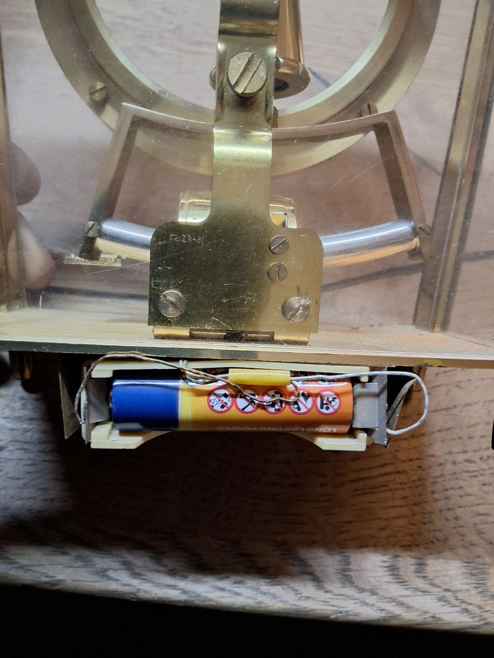 Stand- & Wanduhren: Kundo Electronic Tischuhr Messing Gehäuse (D) – Gebraucht aus Rorschach von TimelessTrading 4