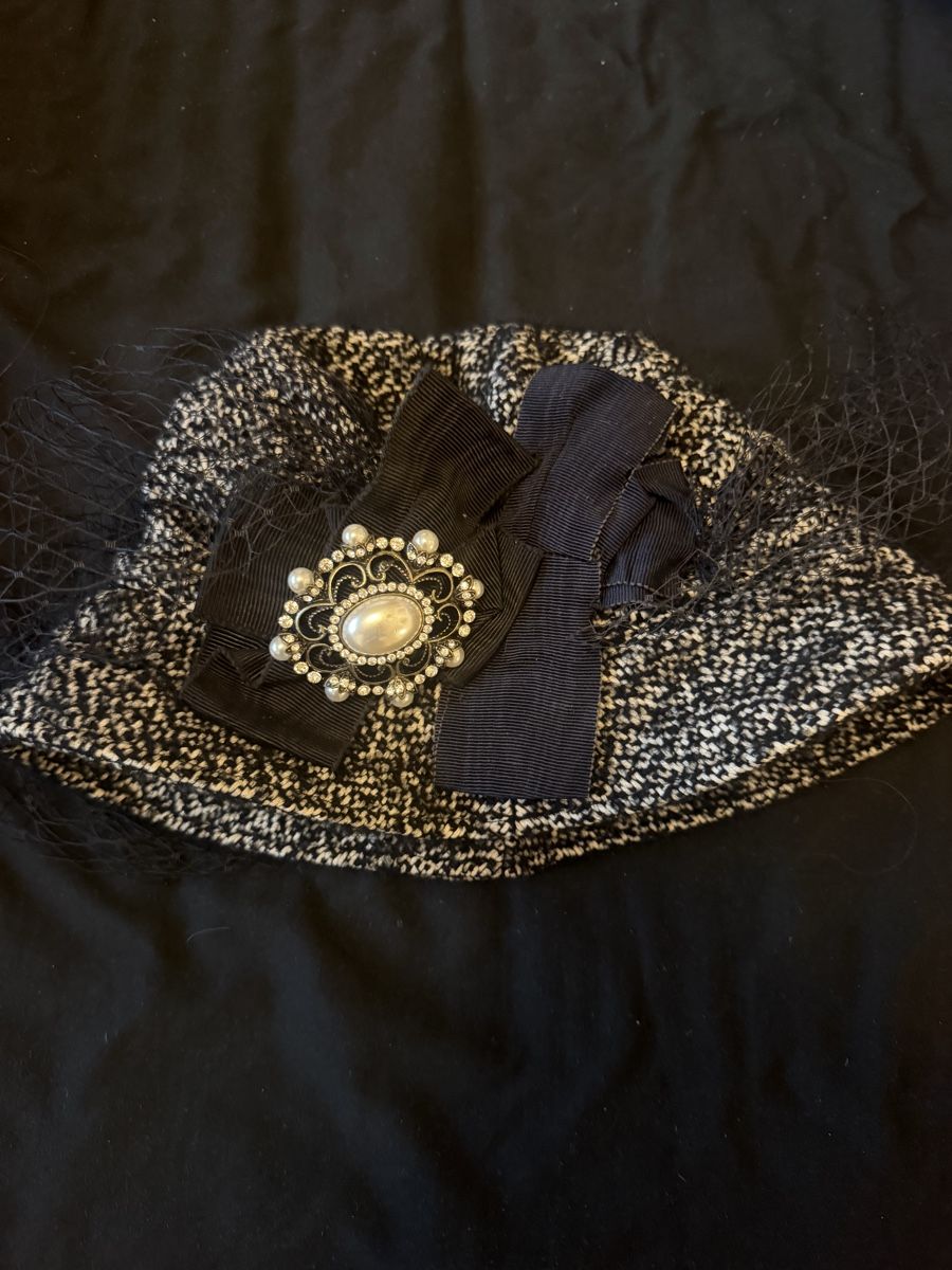 Dolce & Gabbana Copricapi, berretti & cappellini: Dolce Gabanna Hut – Usato da Winterthur venduto da hot_6d8j 1