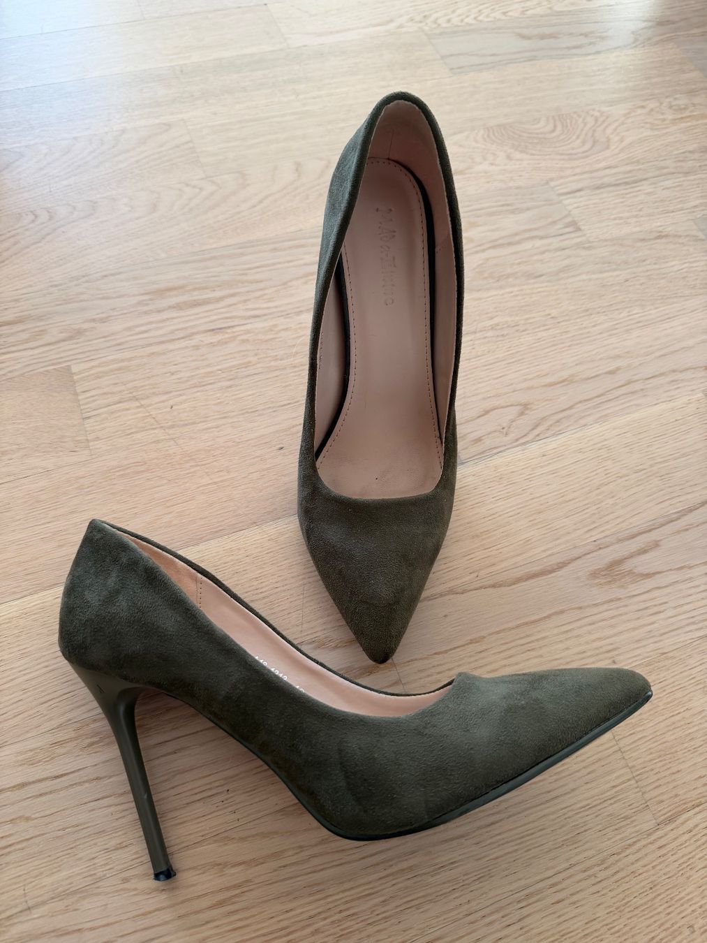 Damenschuhe: Damenpumps – Gebraucht aus Wetzikon ZH von P__tt5 1