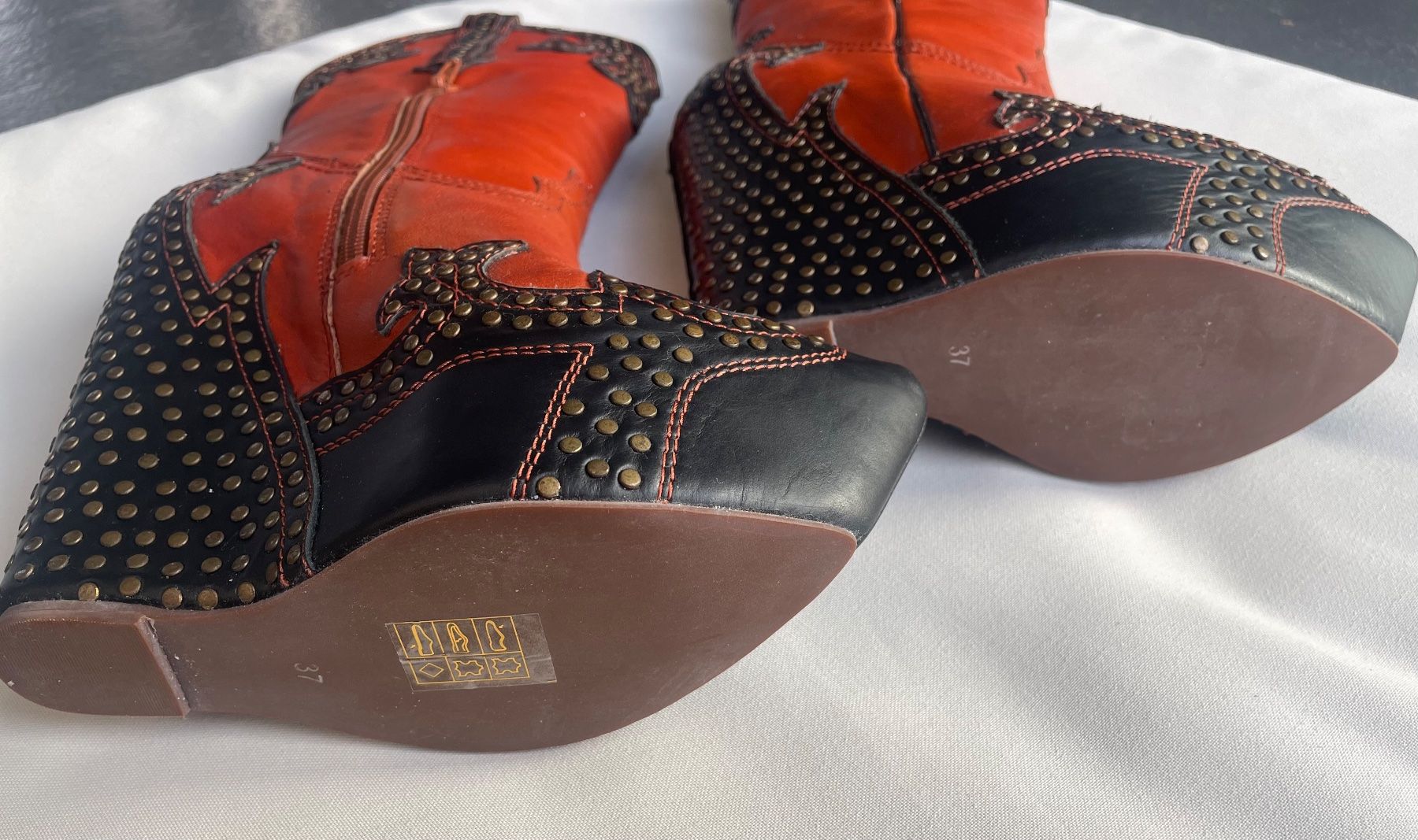 Scarpe da donna: Jeffrey Campbell Plateau-Westernstiefe – Nuovo (secondo la descrizione) da Dietikon venduto da MCage 5