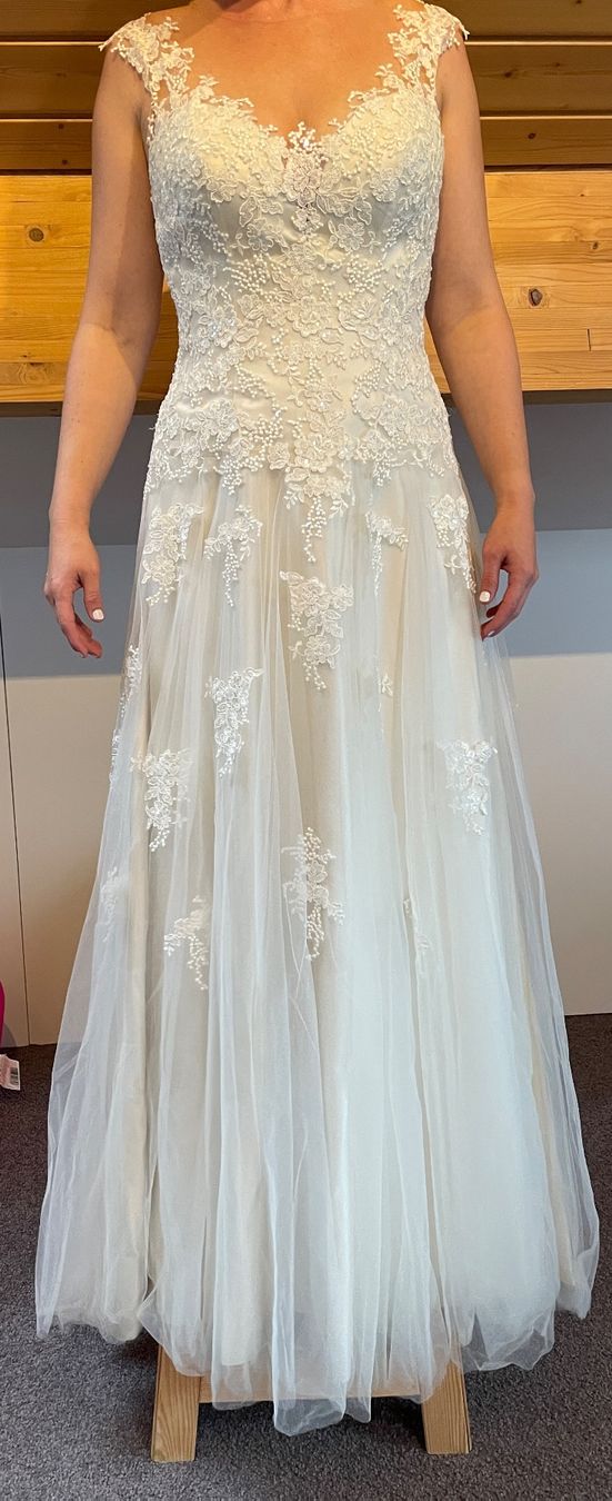 Vestiti: Hochzeitskleid Grösse 38 – Usato da Sarmenstorf venduto da jani91 4