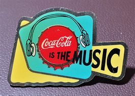 Q360 - Pin Coca Cola  IS THE MUSIC