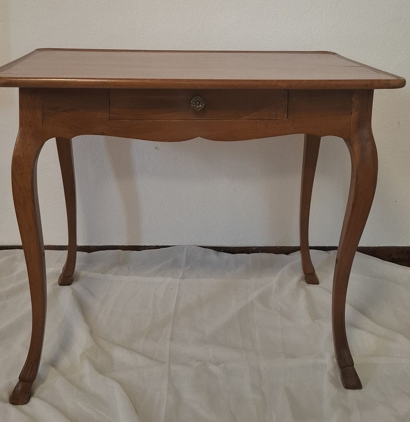 Tables: Teetisch, spätes Louis XV, Bern – D'occasion à Bern par siri2002