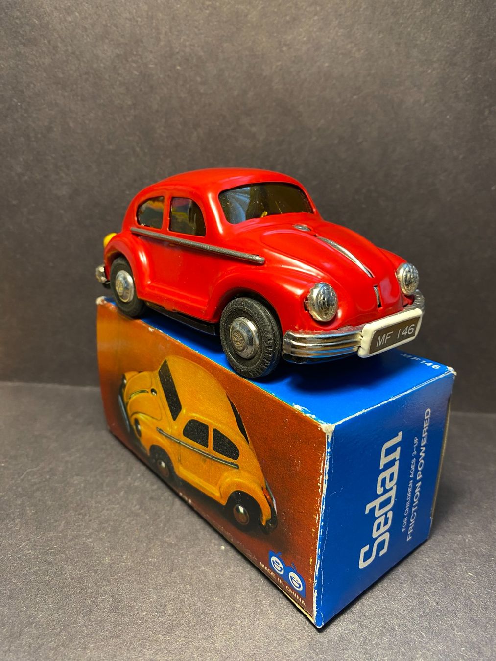Giocattoli: VW Käfer Blech mit Friktion und Originalverpackung – Nuovo e nell'imballaggio originale da Spiez venduto da Mlandcruiser 2