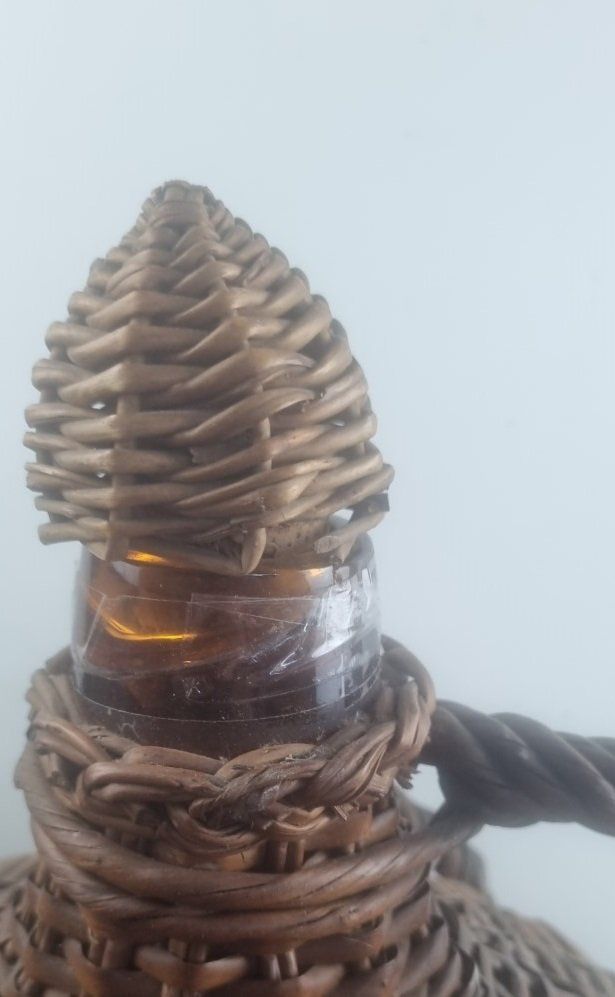 Tutte le decorazioni: Alte Korbflasche als Deko – Usato da Flums venduto da Flumsantik 1
