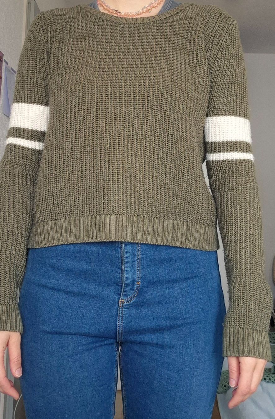 Maglioni & Felpe: Olivgrüner Strickpullover Gr. M – Usato da Unterseen venduto da sab_99gn