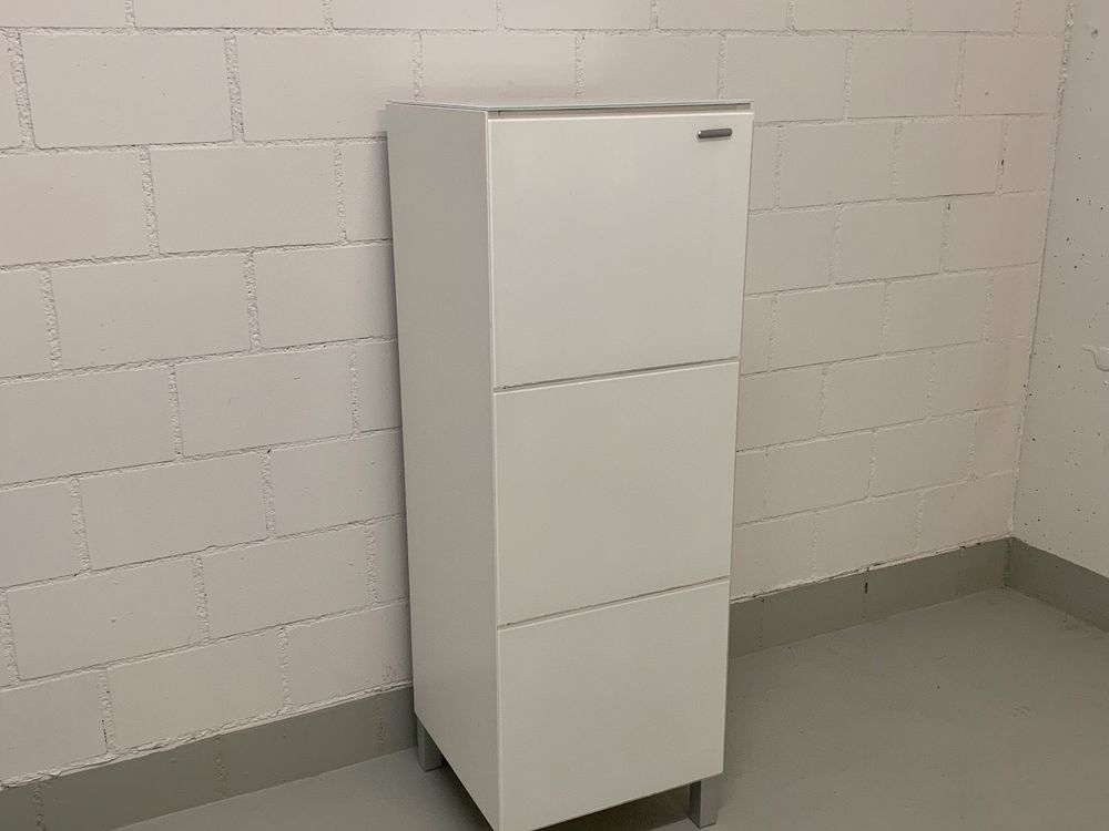 Schne Kleiner Weisser Schrank Fotos