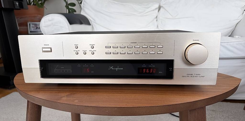 Radio: Accuphase T-1000 High-End FM Tuner – Usato da Zürich venduto da cutyswiss 1