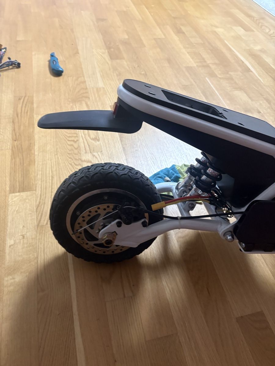 Elektromobile: E Scooter – Defekt aus Berikon von Dini32 2