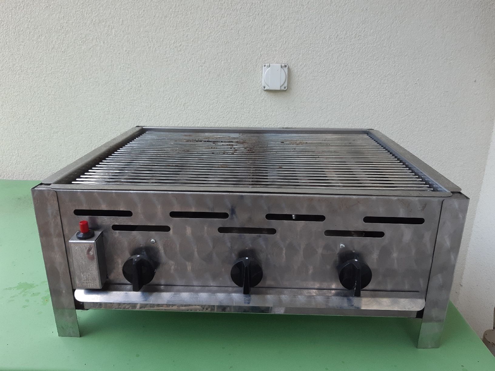 Griglie: Gas Grill Gasbräter 3-flammig – Usato da Baden venduto da miraculyx