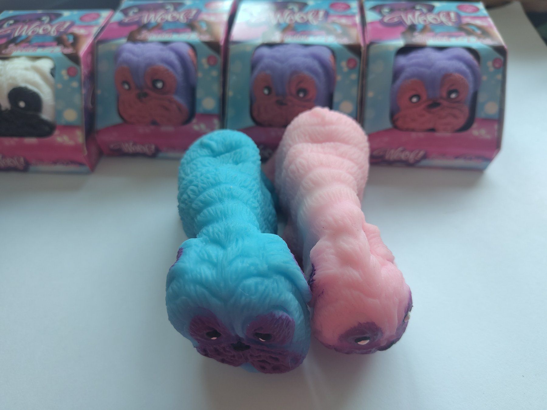 Giocattoli: 7 Stretch Hunde Neon Neu Restposten – Nuovo e nell'imballaggio originale da Leuggern venduto da Plumeria1987 2