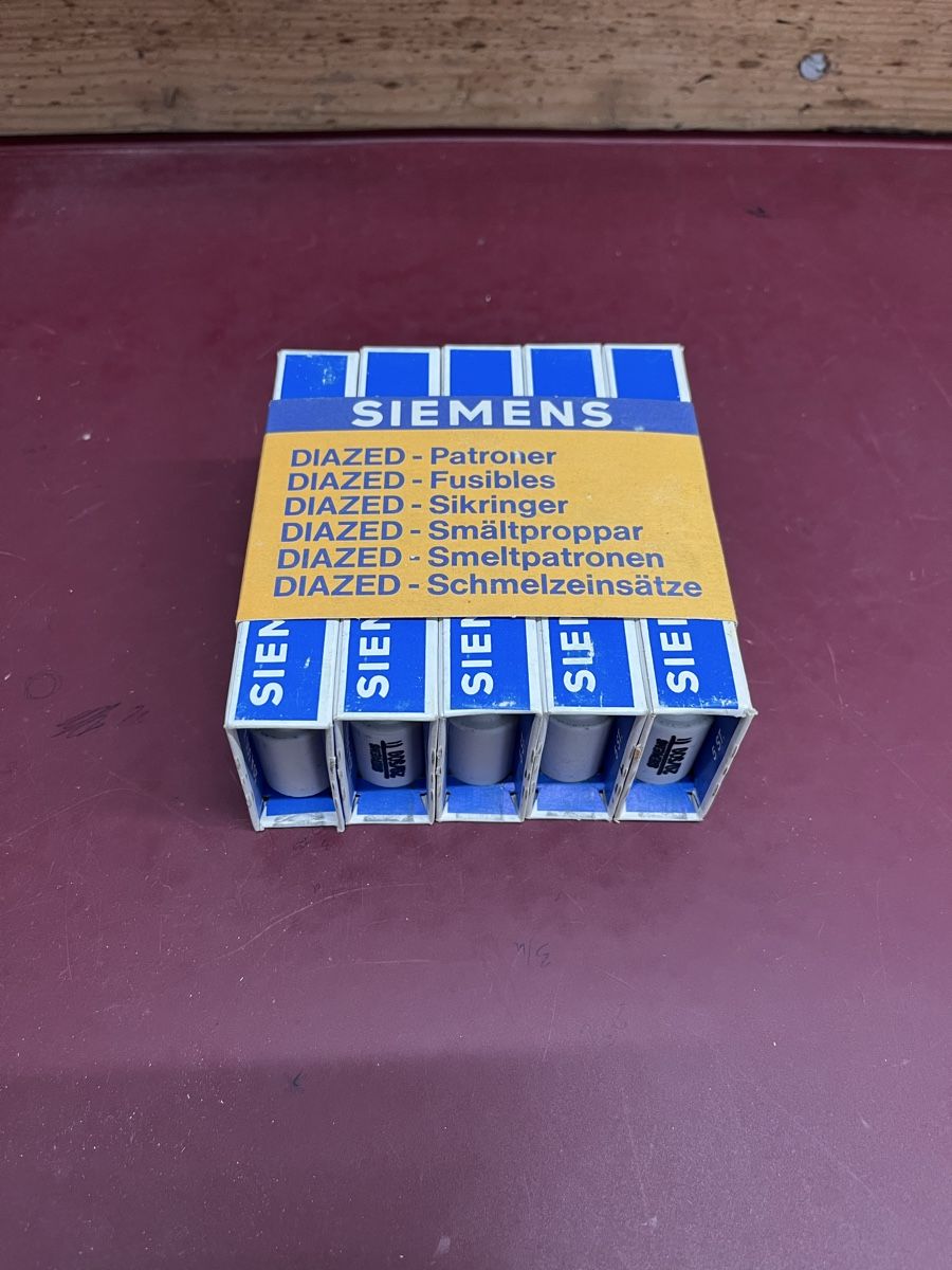 Alimentation électrique: Schmelzsicherung 20 A D|| – Neuf avec emballage d'origine à Neu St. Johann par GigerEn 1